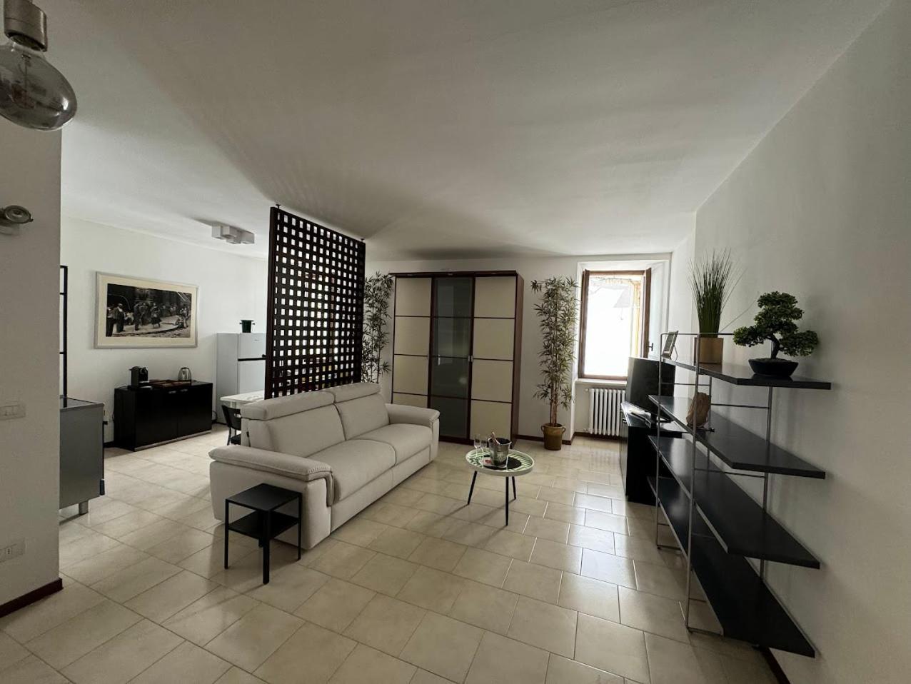 La Torretta Apartment 佩斯基耶拉德加达 外观 照片
