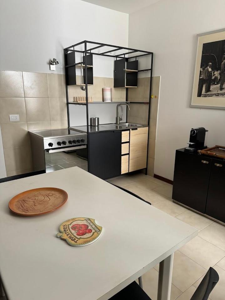 La Torretta Apartment 佩斯基耶拉德加达 外观 照片