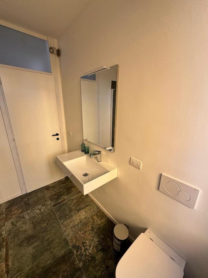 La Torretta Apartment 佩斯基耶拉德加达 外观 照片