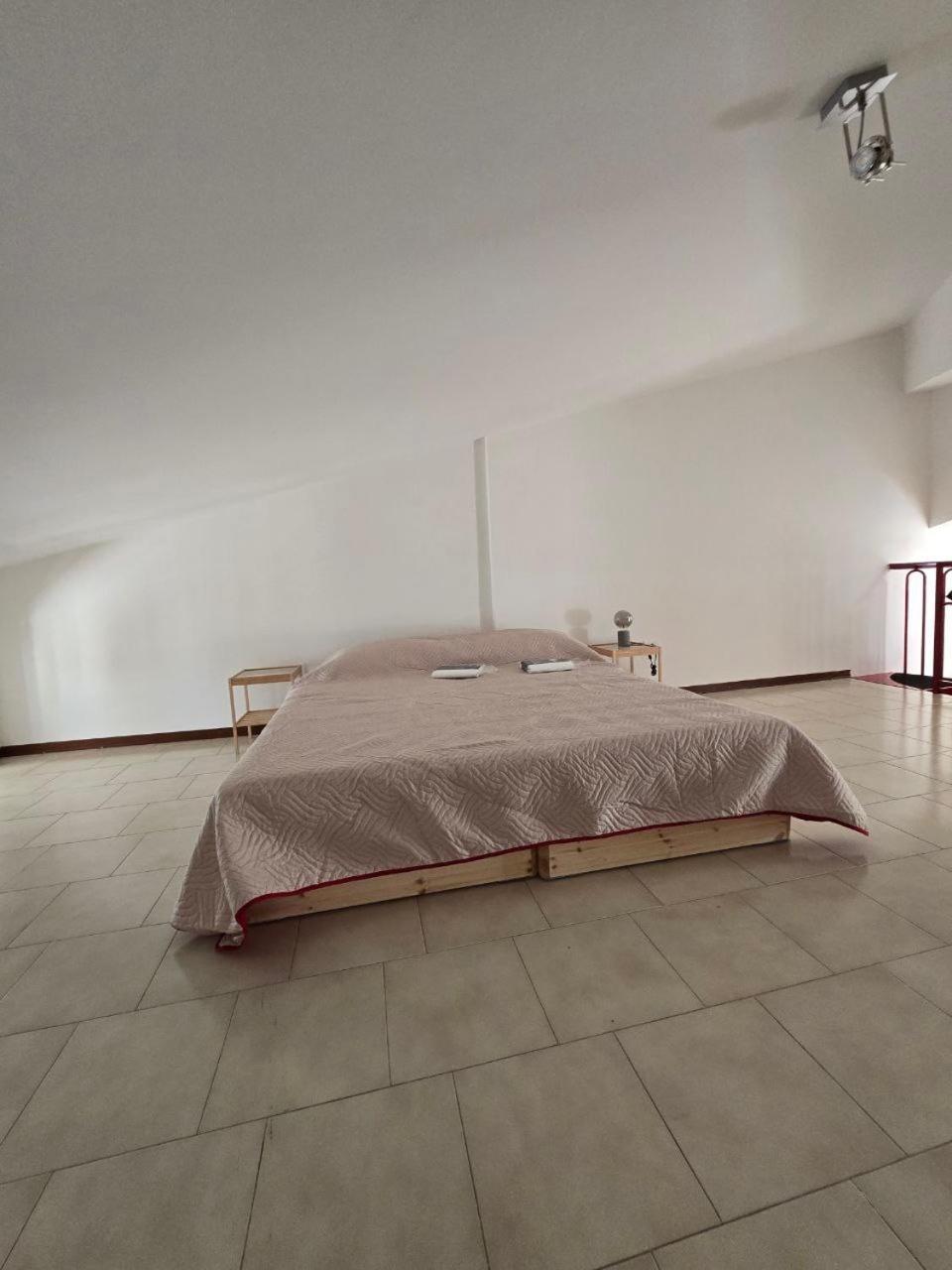 La Torretta Apartment 佩斯基耶拉德加达 外观 照片